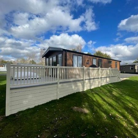 Stone Beck Lodge With Hot Tub York Eksteriør bilde
