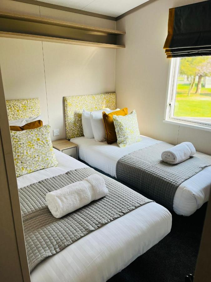 Stone Beck Lodge With Hot Tub York Eksteriør bilde