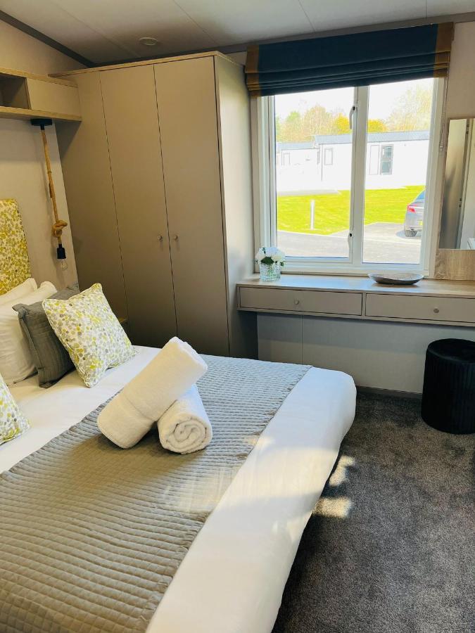 Stone Beck Lodge With Hot Tub York Eksteriør bilde